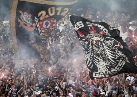 Presença de sete mil corintianos no último treino deu força ao Timão