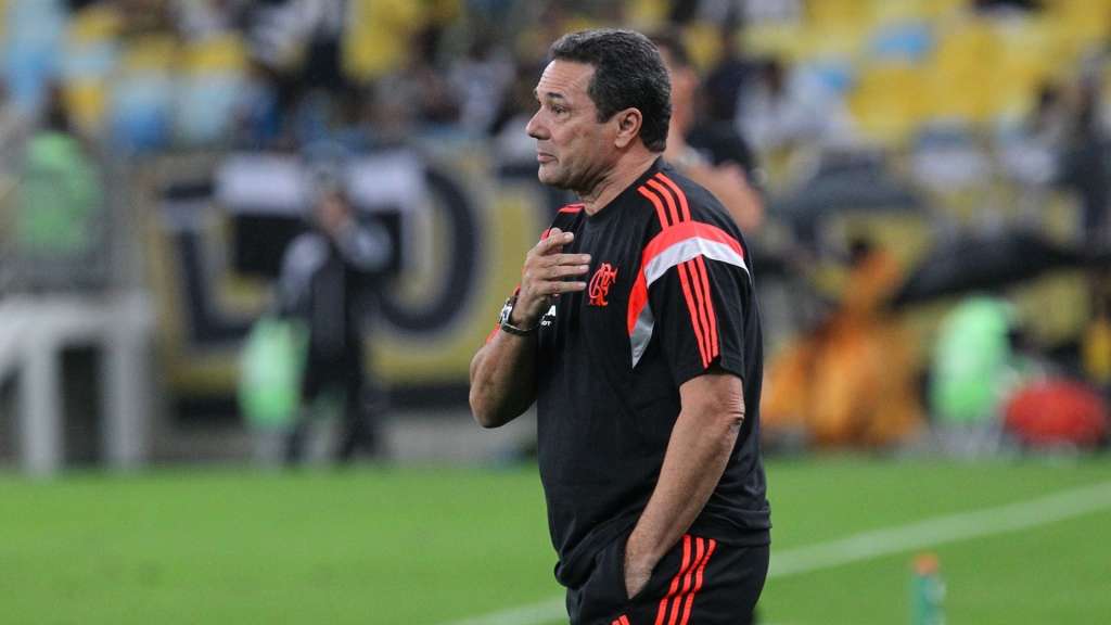Luxemburgo deve repetir a escalação do Flamengo