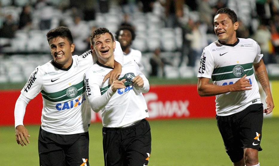 Coritiba 2 (11) x 1 (10) Fortaleza - Pênaltis malucos e classificação suada... 2 0002050079040 img