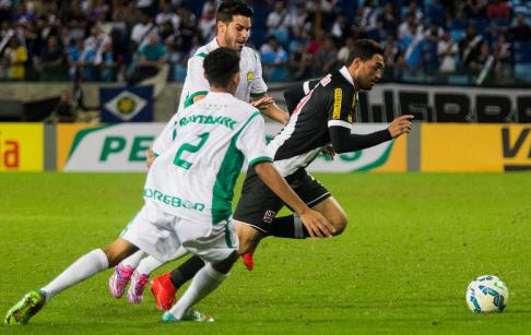 Gilberto, artilheiro do Vasco, foi bem marcado. Cuiabá jogou bem e quase venceu.