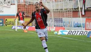 Série B: Ceará tenta contratação de atacante Edigar Júnior do Atlético-PR