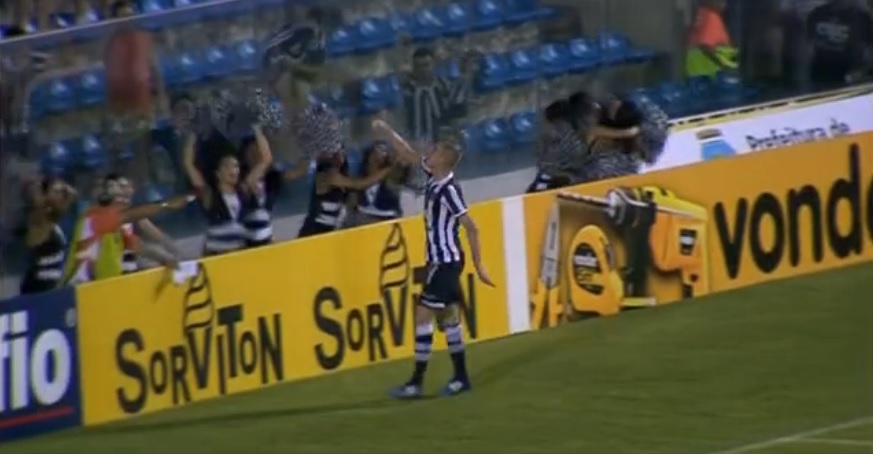 Uilliam Corrêa comemora gol pelo Ceará