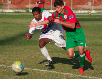 Portuguesa Santista perdeu para o União Suzano, por 1 a 0, e deixou o São Bernardo na liderança do Grupo 3