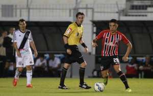 Seleção FI do Brasileirão tem maestros e cão de guarda no meio-campo