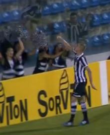 Uillian Corrêa marcou um golaço pelo Ceará