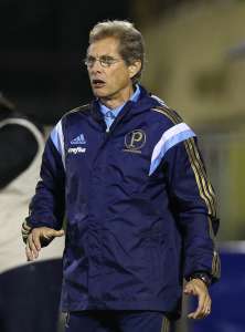 Oswaldo critica o Palmeiras e pede criatividade e ousadia nas jogadas