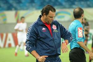 Série C: Tendencioso, árbitro relata xingamento de técnico do América-RN