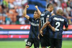 São Paulo e Atlético-MG brigam por Jonathan, lateral da Inter de Milão