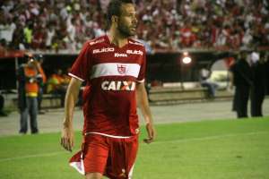 Série B: Criticada no último jogo, defesa do CRB pode ganhar reforço de Gabriel contra o Bahia