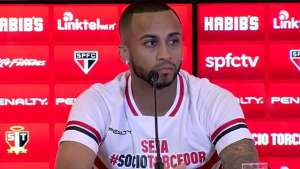 Com febre, volante Wesley desfalca treino do São Paulo