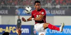 Palmeiras mira Lucas Barrios como plano B para Fred