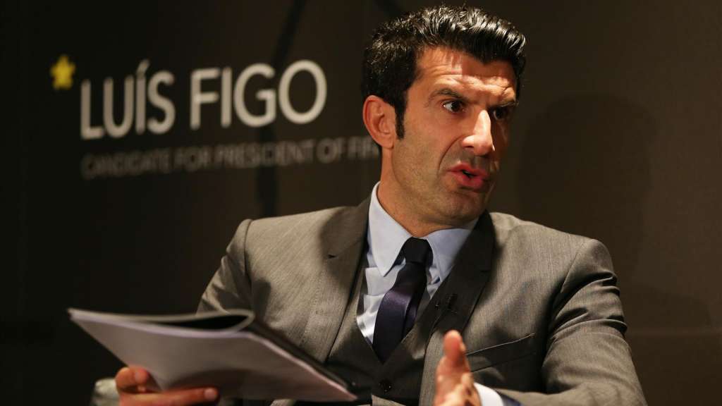 Figo também desiste de candidatura e dispara contra Blatter e Fifa