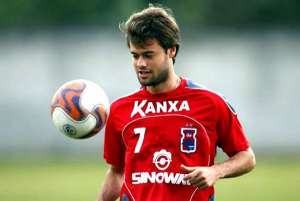 Série C: Caxias deve anunciar meia Douglas Packer, ex-CRB e Paraná