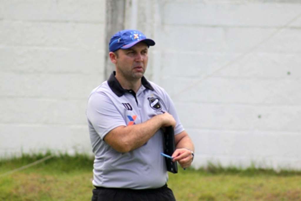 Ademir Fesan muda o time titular do ABC