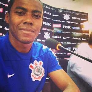 Elias está perto de trocar Corinthians por Flamengo no Brasileirão