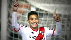 Corinthians pode trazer Teo Gutierrez para o lugar de Guerrero