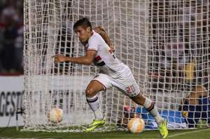 Recuperado de dores, Centurión volta a treinar no São Paulo