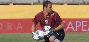 ​Experiente goleiro acerta com o Oeste para a Série B