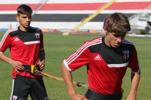 Santos “dá rasteira” em Flamengo e Palmeiras e contrata Wesley e Vítor do Botafogo-SP