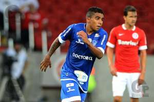 Chapecoense contrata atacante Matheus, do Cruzeiro-RS, para Brasileirão