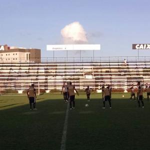 Elenco do Fantasma treina para enfrentar o Palmeiras