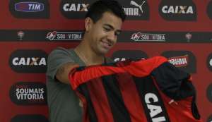 Série B: Vitória libera e Saimon está perto de ser anunciado pelo Figueirense