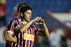 Série B: Náutico tenta lateral, mas São Paulo veta negociação