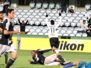 Copa do Brasil: Emprestado pelo Santos, Giva, atacante de 21 anos vira heroi na virada do Coritiba sobre a Ponte Preta