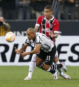 Lateral Bruno deixa campo com dores e vira dúvida do São Paulo para domingo