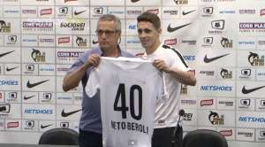 Ex-atacante do Atlético-MG, Neto Berola, chega ao Santos e quer jogar