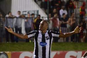 Série B: Santa Cruz busca atacantes de clubes rivais e de time da Série C