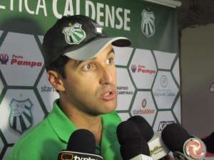 Após reformulação, Léo Condé quer manter Sampaio em alta na Série B