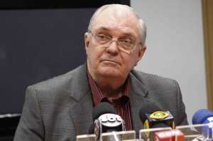 Gilvan Pinho Tavares garante Marcelo Oliveira e nega ter procurado Luxemburgo