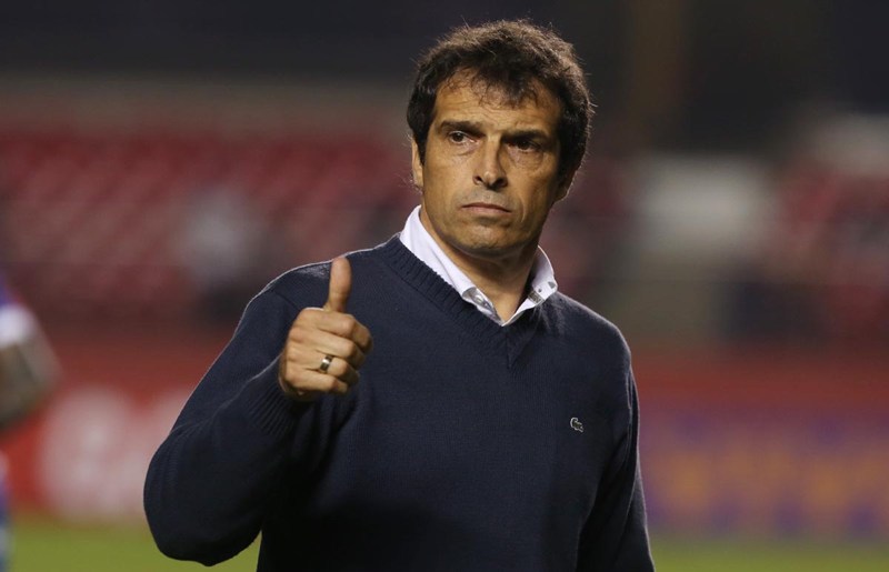 Milton Cruz vai comandar o São Paulo do banco de reservas pela última vez contra o Internacional