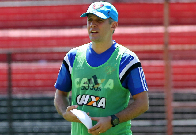 Eduardo Baptista optou por esconder o time do Sport