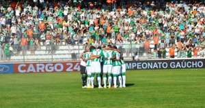 Série C: Londrina leva pequena vantagem no confronto com o Juventude