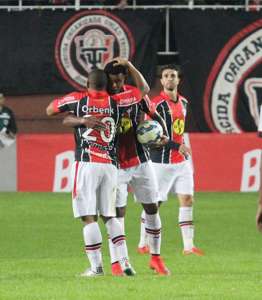 Brasileiro: Líder provisório, técnico Milton Mendes, do Atlético-PR já foca compromisso contra o Figueirense