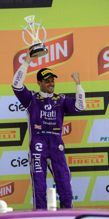 Júlio Campos festeja no pódio