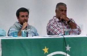 Após novo tropeço, torcida do Guarani protesta: 