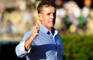 Guarani ‘namora’ Paulo Roberto, mas técnico despista sobre possível acerto