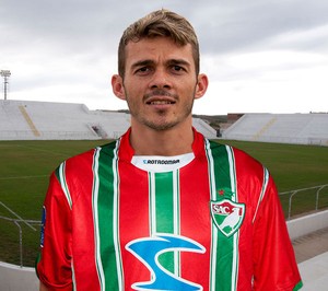 Anderson Paraíba ajudou o Salgueiro a vencer mais uma