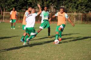 Série B: Raul Prata sente o joelho e desfalca Luverdense contra Atlético-GO