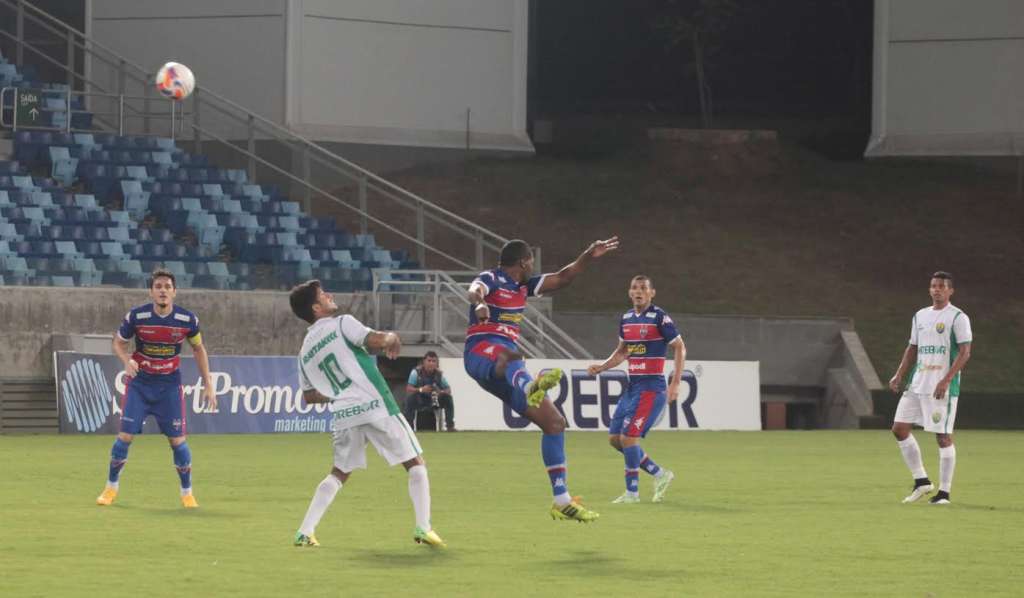 Cuiabá até tentou, mas não segurou o Fortaleza na Arena Pantanal - Chico Ferreira