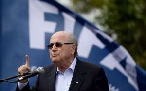 BOMBA! Blatter não suporta pressão e renuncia à presidência da Fifa
