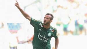 Grêmio e Coritiba disputam a contratação de Leandro Pereira, atacante do Palmeiras