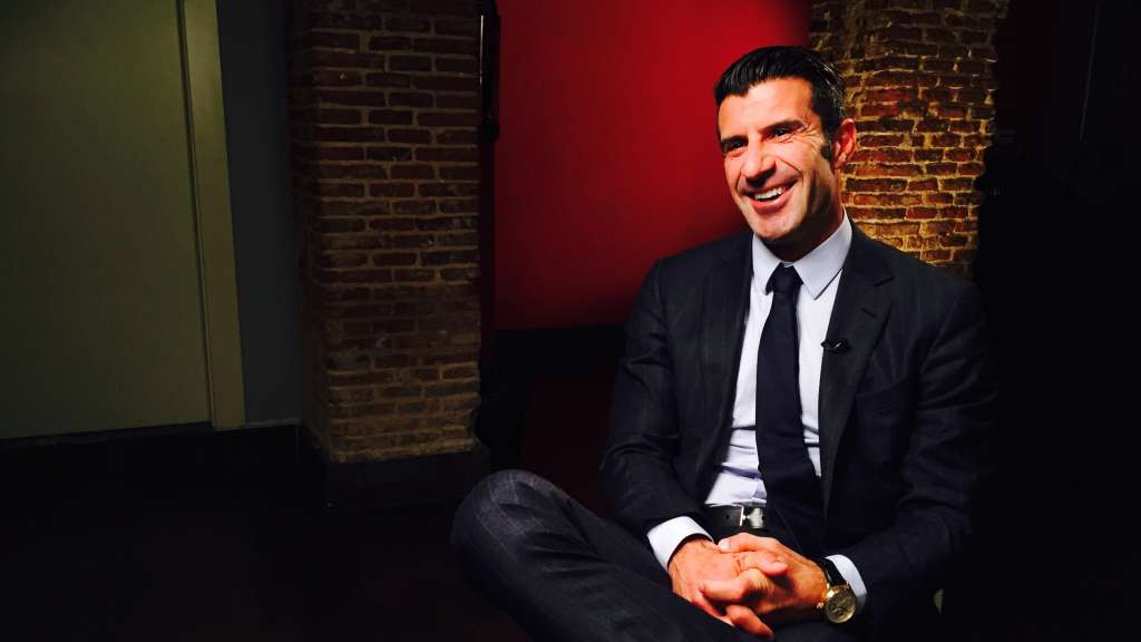 Luis Figo acredita que o momento é de buscar uma solução de consenso para o comando da Fifa
