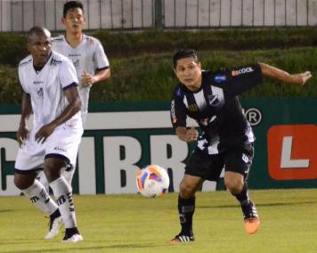 ABC não vence há cinco jogos no Frasqueirão e Bragantino empatou após duas derrotas