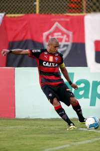 Série B: Jorge Wagner comemora triunfo do Vitória sobre o Criciúma e espera sequência positiva