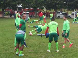 Série C: Portuguesa treina sem Francisco Alex, mas lateral e meia são novidades em atividade