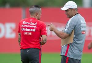 Aguirre surpreende e arma Inter com nove mudanças para pegar o Palmeiras